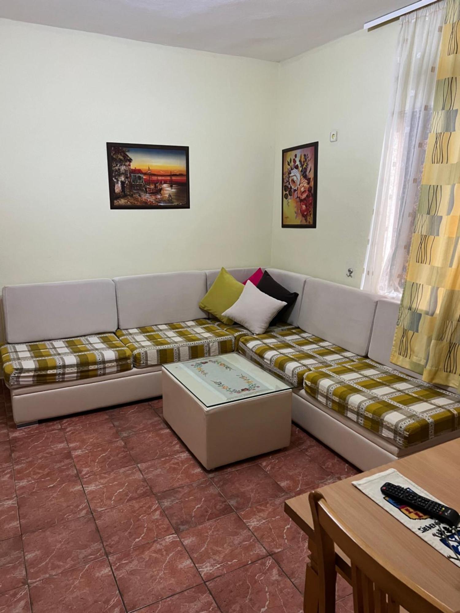 040 Hotel Velipojë
